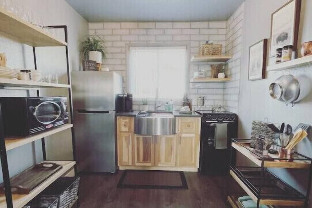 Cut Bank Studio #7 near Glacier National Park! - Cut Bank - Kitchen