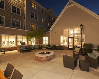Residence Inn by Marriott Moline Quad Cities - Moline - Patio