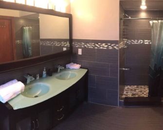 The Miami Tropic Suite - Private Stay with Free Parking in the Heart of Miami - マイアミ