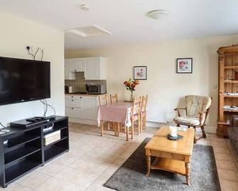 5 Kilnamanagh Manor - Dundrum - Living room