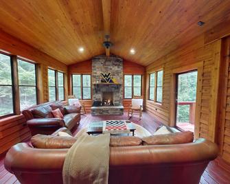 Harmony HousebrLuxury Cabin with National Park Access - Victor - Wohnzimmer