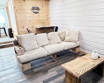 cozy corner - Dalton