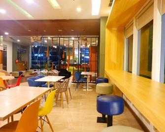 Ibis Budget Bandung Asia Afrika - Bandung - Restoran