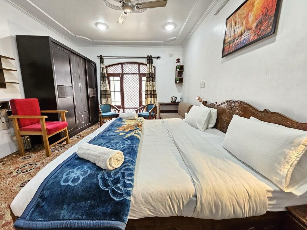 Hotel The Mallard - Srinagar - Slaapkamer