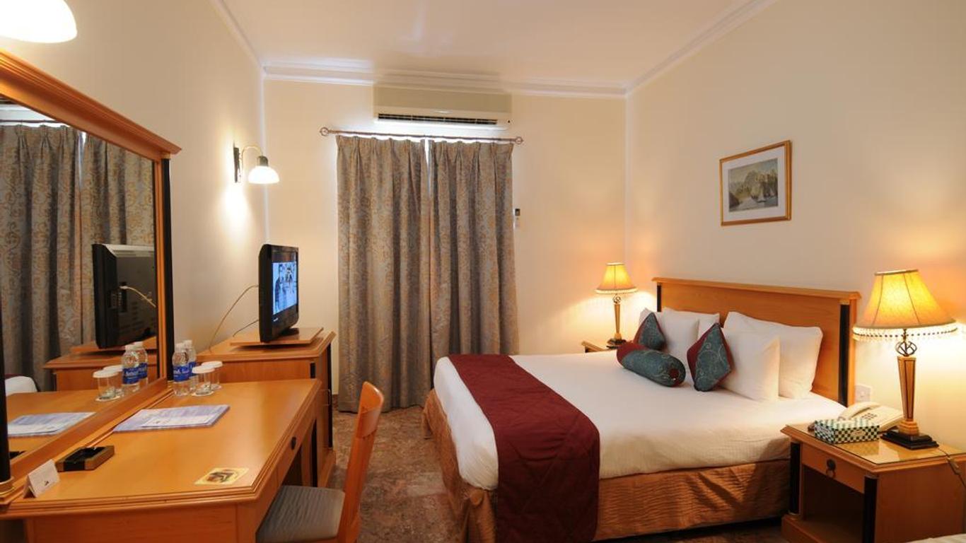 Falaj Daris Hotel