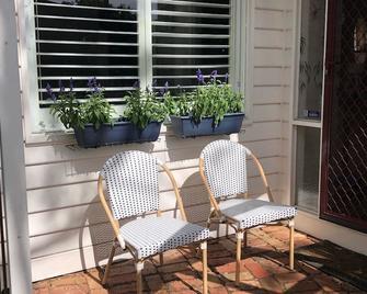 Warburton Whitehouse Bnb - Warburton - Patio