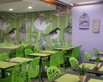 Roger's Place Hotel - Pasay - Restaurace
