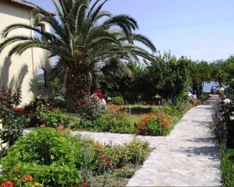 Magda Hotel Apartments - Palaia Epidavros - Outdoor view