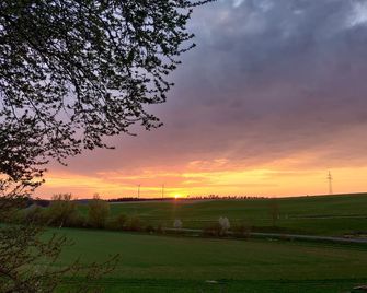 Ferienwohnung Herbst - Edelsfeld - Vista del exterior