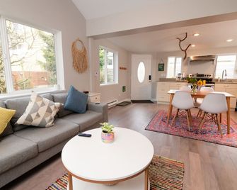 Ballard - Sunset Hill Guest House - Seattle - Sala de estar