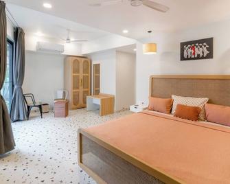 Villa Reverie - Ultra Modern Villa 200 metres to Prestine Beach - Betalbatim - Bedroom