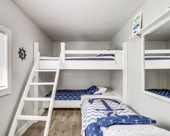 Quiet Lakefront Grand Rapids Cabin on 5 Acres - Grand Rapids