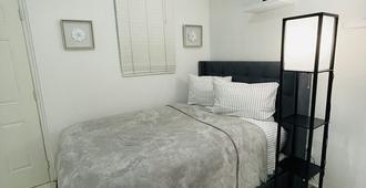 5 Start New Beautiful Aparment w/ 2 Bedrooms. - San Juan - Habitación