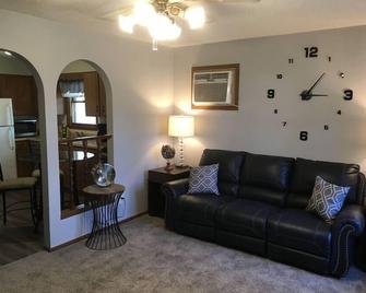 Fantastic 1-Bedroom Property In Great Location! - St Joseph - Living room