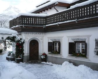 Hotel Restaurant Gabriel - Scuol - Edificio
