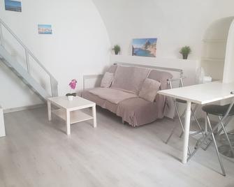 Seasonal rental in la Ciotat magnificent 27 m2 apartment - La Ciotat - Pokój dzienny