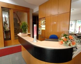 Hotel Crocenzi - San Marino - Front desk