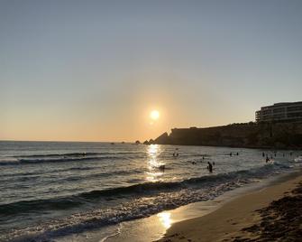 Sunrise Apt Near Beach, Wifi, Smarttv 60, Netflix - Birżebbuġa - Bãi biển