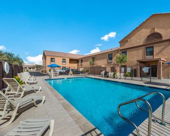 Mainstay Suites Extended Stay Hotel Casa Grande - Casa Grande - Piscina