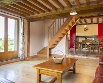 Comfortable Norman cottage - Fresnay-le-Samson - Sala de estar