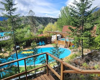 Motel Tyrol - Radium Hot Springs