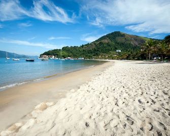 بورتوجالو سويت هوتل - انغرا دوس ريس - شاطئ