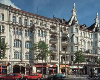 Schwan und Post Business Quarters - Bad Neustadt an der Saale - Gebouw