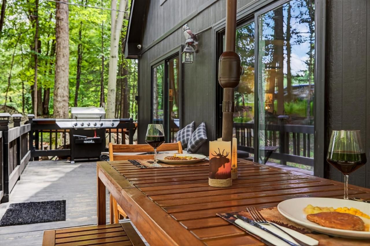 Hideout Pocono Chalet
