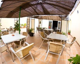 Hostal San Marcos - San Martín de la Vega - Patio