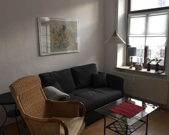 Apartment Chemnitz Kaßberg centrally located - Chemnitz - Living room