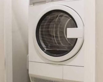 Large 1 Bed Apt In The Heart Of Downtown - Des Moines - Laundry facility