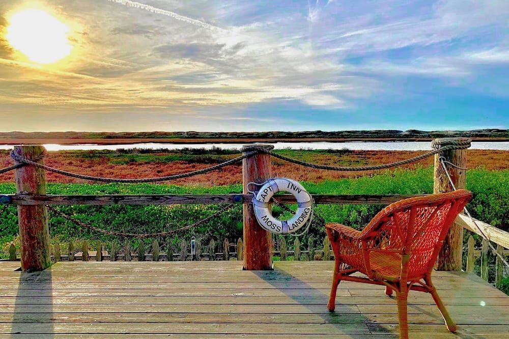 Captain's Inn at Moss Landing