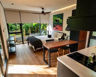 Cozy 1-bedroom tinny House in quiet peaceful place surrounded by nature - Ciudad de Panamá