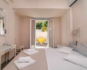 Amaryllis Hotel - Perissa - Habitación