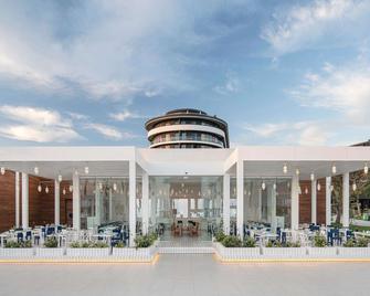 Voyage Belek Golf & Spa - Belek - Edificio