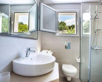 Dionysos Village Resort - Lassi