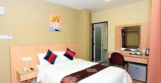 Veer Hotel - Kuantan - Bedroom