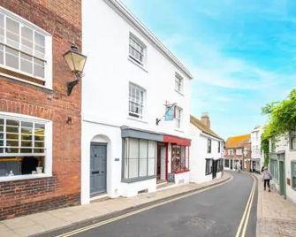 4 Bed in Rye Oc-Rh1175 - Rye