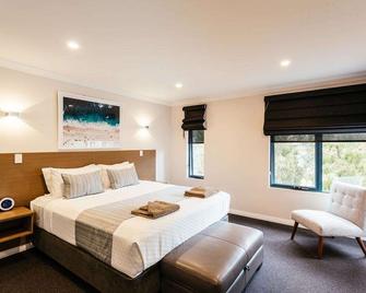 Dolphin Lodge - Albany - Bedroom