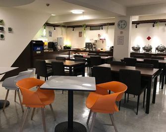 I Live Motel - Kaohsiung - Restaurante