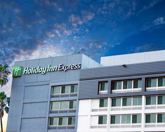Holiday Inn Express Van Nuys - Van Nuys - Building