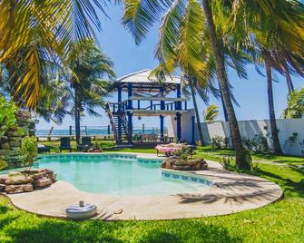 Entire Beach Front House - La Herradura - Pool