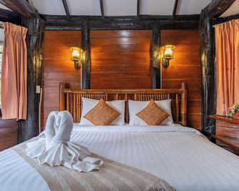 Pung-Waan Resort - Sai Yok - Schlafzimmer