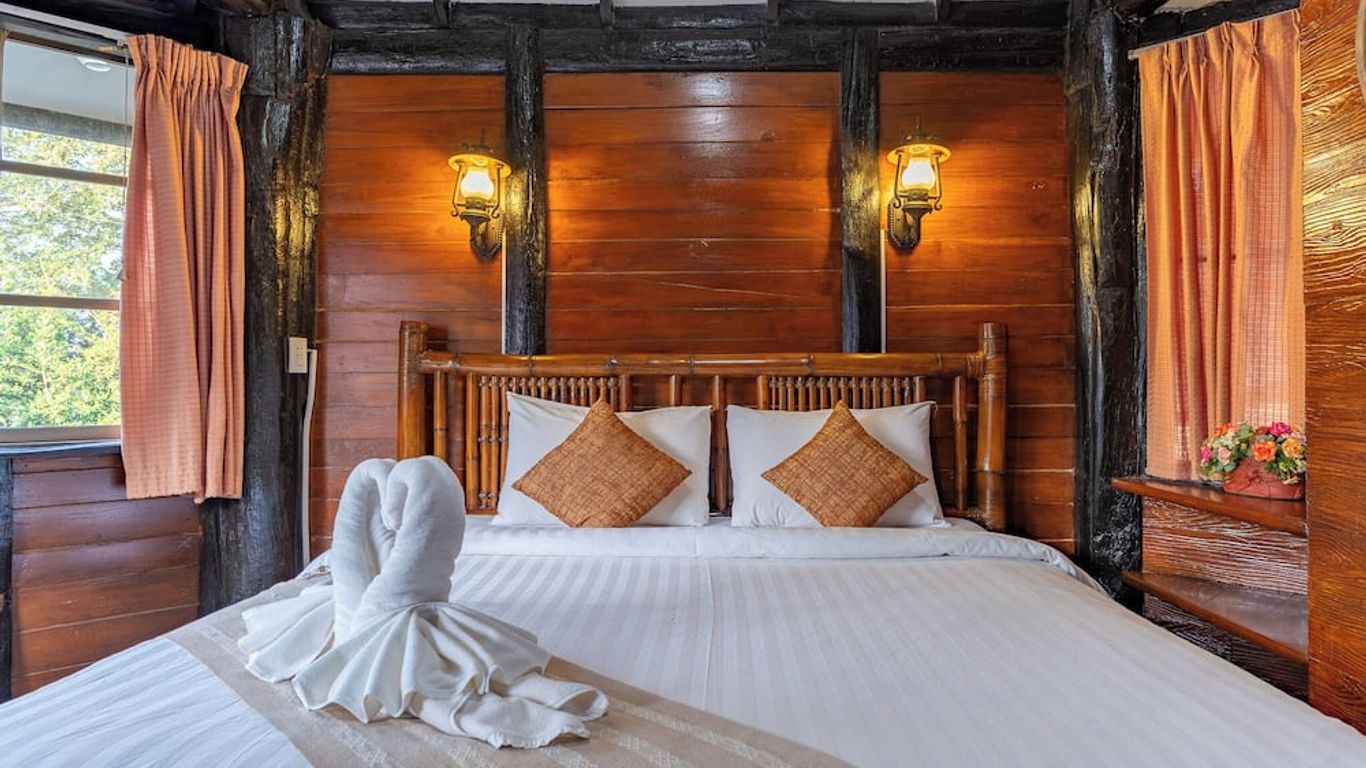 ผึ้ง-หวานรีสอร์ท แควน้อย