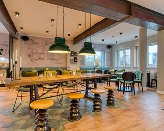 Vienna House Easy By Wyndham Ingolstadt - Ingolstadt - Essbereich