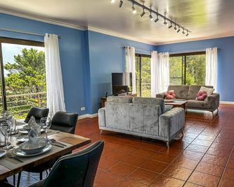 Quinta do Ananás Pineapple Farm - Sao Roque - Living room