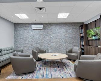 1br Near Bok Center-Gym, Lounge, Balcony, Pets Ok - Tulsa - Lounge