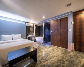Hotel Soo - Seoul - Bedroom