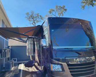 Paradise On Lake Harris Unit Rv#5 - Leesburg - Building