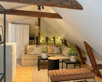 Cozy Apartment in Boraas With Wifi - Borås - Living room